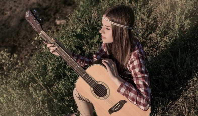 Hippie playing guitar