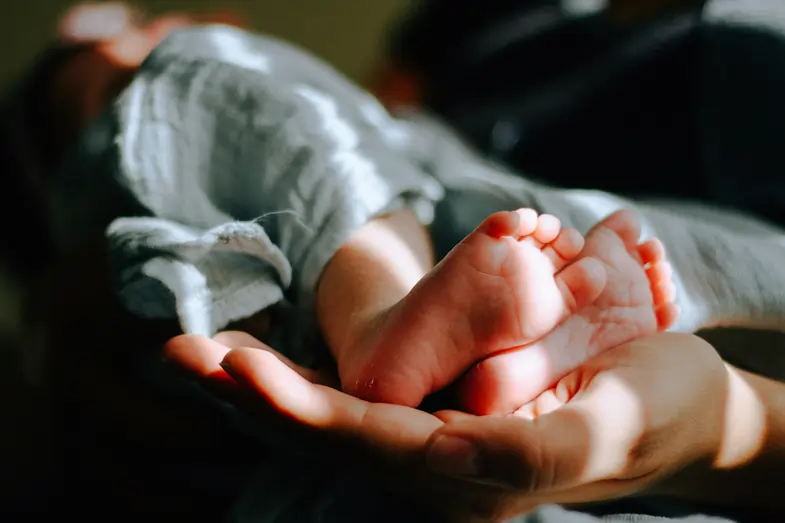 baby-feet Photos of a baby's feet that evoke the idea of a newborn | Justbob